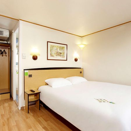Hotel De La Briere Trignac Eksteriør bilde