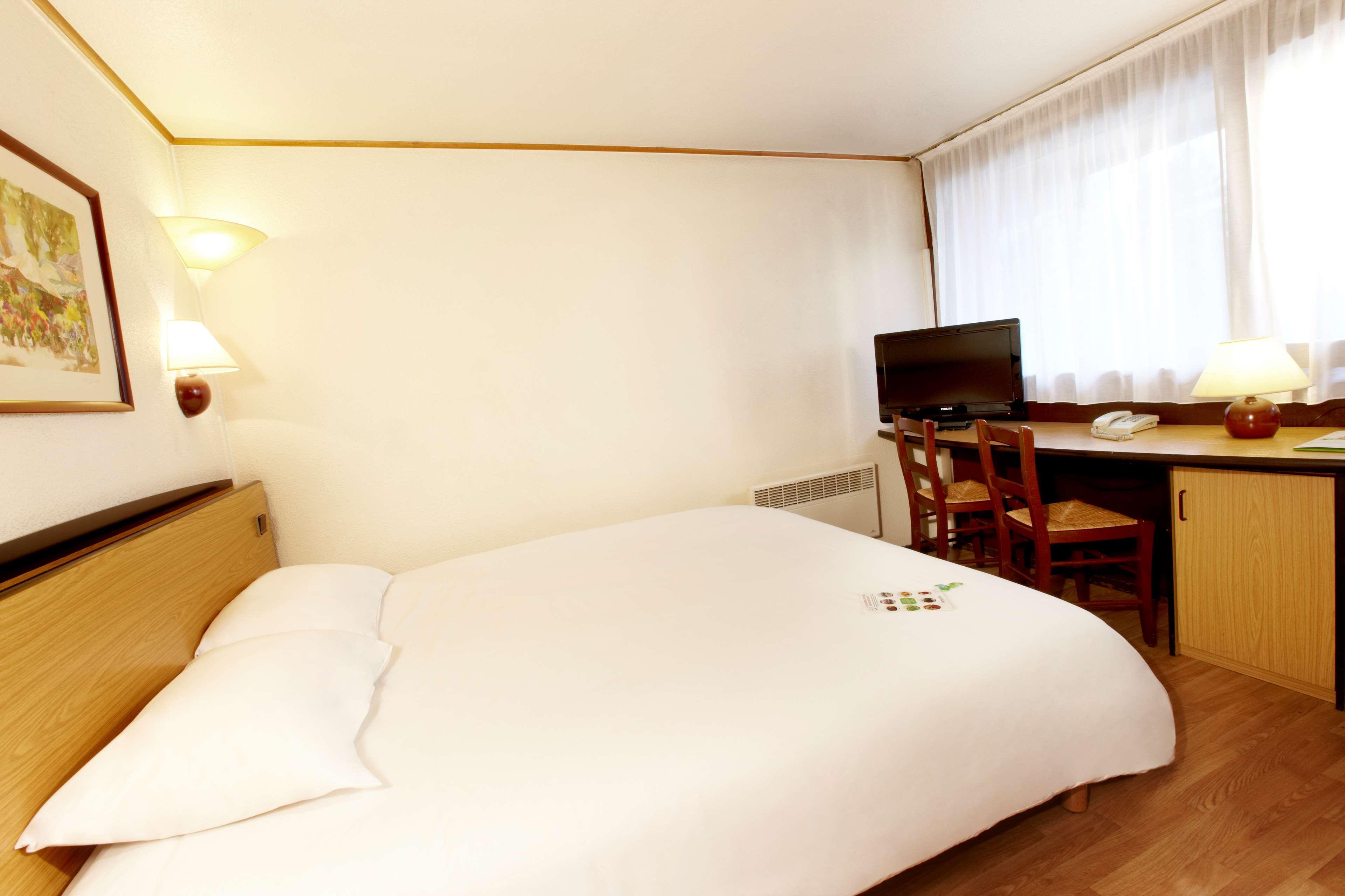 Hotel De La Briere Trignac Eksteriør bilde
