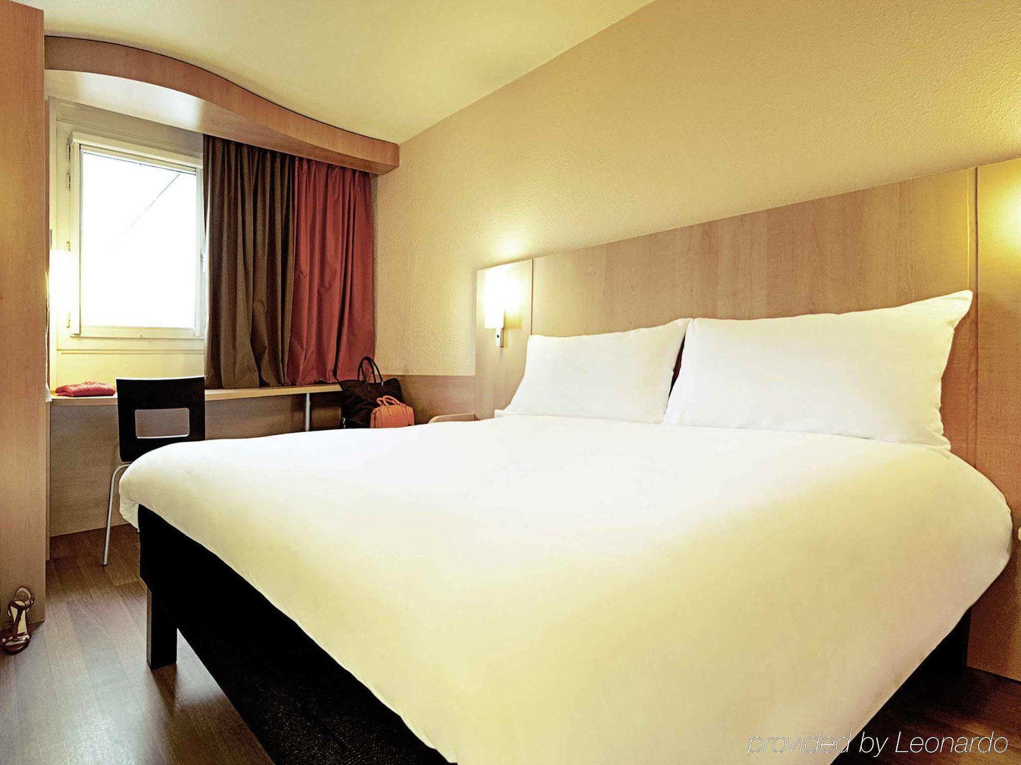 Hotel De La Briere Trignac Eksteriør bilde